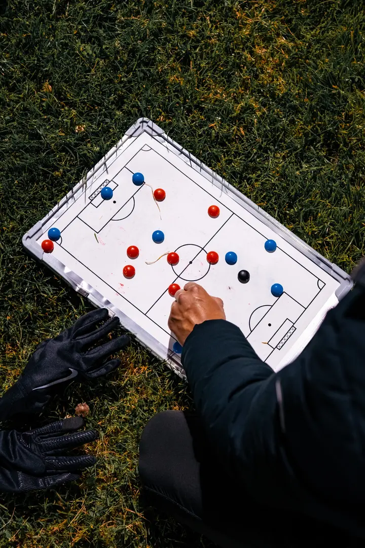 A tactical board showing team positions
